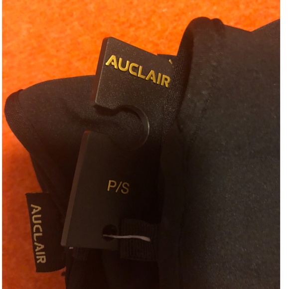 Auclair black and gray sporty tech gloves NWT - Picture 6 of 7